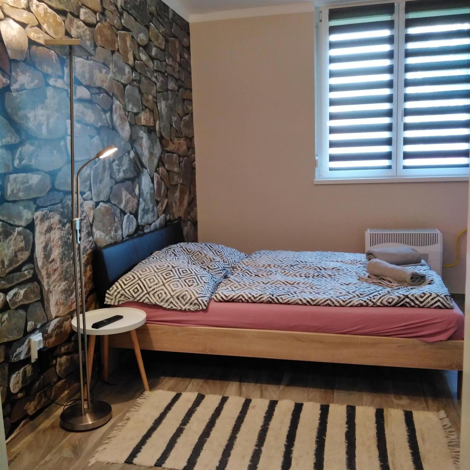Desi Apartman Kaposvár Exterior foto